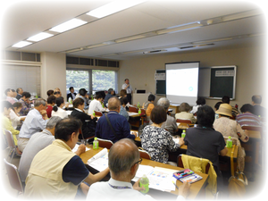会場に入りきれないほどの参加者にビックリ!! 会場に入りきれないほどの参加者にビックリ!!